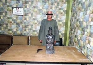  ضبط تمثال أثري نادر بحوزة مزارع في المنيا