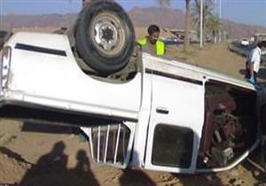 إصابة 12 عاملًا في انقلاب سيارة على "صحراوي المنيا"