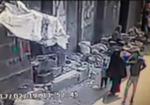 سيدة تكشف تفاصيل الاعتداء عليها بـ"ساطور" مع زوجها في السوق