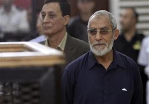 دفاع "بديع" ومتهمي "غرفة عمليات رابعة" يطعن على إدراجهم كإرهابيين