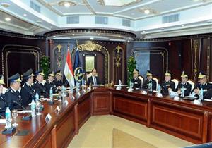 وزير الداخلية يراجع خطط تأمين المنشآت الحيوية عقب الهجمات الإرهابية