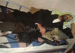 بالصور - معاناة "مريض إيدز" مع المستشفيات.. "اللي معهوش ما يلزموش" 