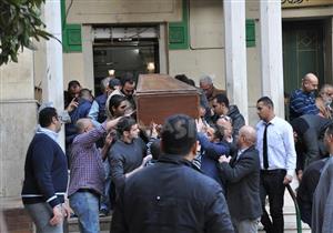 بالصور- تشييع جنازة والد الفنان محمود العسيلي 