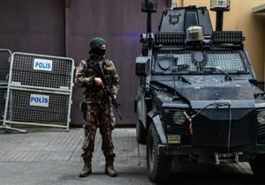 مقتل شرطي تركي طعنا بسكين على يد شخص يشتبه بانتمائه لتنظيم داعش 