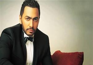 تامر حسني لزوجته: فخور بيكي يا سومي