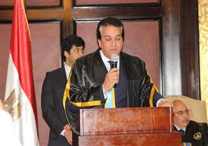 وزير التعليم العالي يشهد حفل تخريج الدفعة 17 من طب أسنان عين شمس