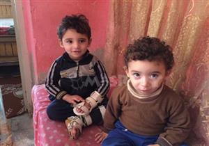 "مش معايا فلوس أعالج عيالي".. صرخة أب من كفر الشيخ للرئيس لإنقاذ توأمه من الموت (صور)