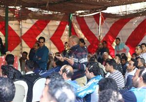 وفد برلماني يلتقي أهالي حي الزبالين لتهدئتهم بعد أزمة "أكشاك القمامة"