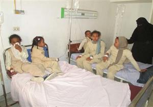 بالصور.. شفاء 40 تلميذًا من المصابين بالتسمم في أسوان.. وحجز 6 في "حميات نصر النوبة"