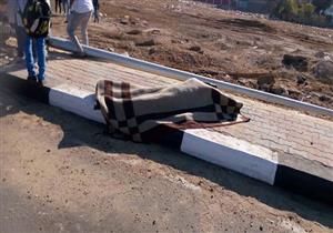 مصرع ضابط ومجند وإصابة 4 آخرين في تصادم سيارتين بالسويس 