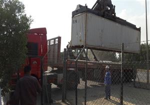 بالصور.. "الصحة" تتسلم شحنة الأدوية المضبوطة بميناء السخنة