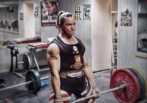 بالفيديو- هذا ما حدث لرجل تحرش بـ "المرأة الخارقة"