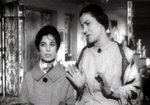  في اليوم العالمي.. هل المرأة "تنفسن" على بنات جنسها؟