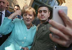 "فيسبوك" يكسب قضية صاحب صورة "سيلفي مع ميركل"