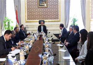 رئيس الوزراء يلتقي وفد شركة أباتشي الأمريكية.. ويؤكد اهتمام الحكومة بقطاع البترول