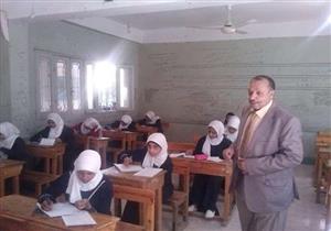 بالصور .. مسئولو منطقة الأقصر الأزهرية يتفقدون اختبارات "البوكليت"