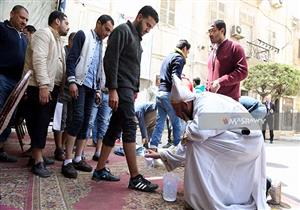 بالصور- خميس العهد في المرقسية.. غسل آلام أحد الشعانين