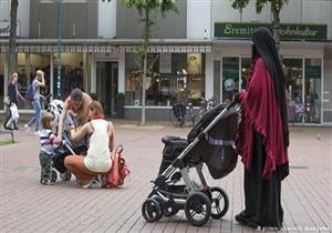 سائق حافلة في ألمانيا قد يدفع غرامة لرفضه ركوب منقبة