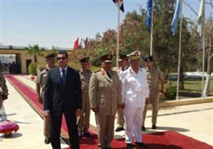 ​بالصور.. محافظ أسيوط الأمن يشاركان في تكريم الجندي المجهول