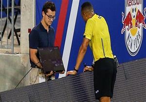  بينهم 4 سيدات.. فيفا تعتمد 74 حكما مصريا لتقنية VAR