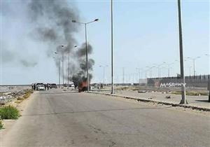 حريق بسيارة محملة بمواد سريعة الاشتعال أعلى "دائري الوراق"