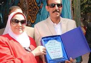 "إدارة مصر القديمة" تكرم رئيس لجنة التعليم بائتلاف حب مصر - صور