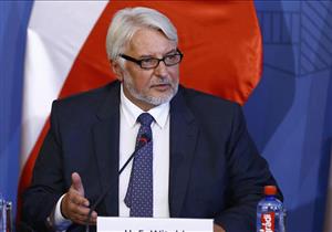 بولندا توقف قنصلها الفخري بولاية أمريكية بسبب صورته على "فيسبوك" بالزي النازي