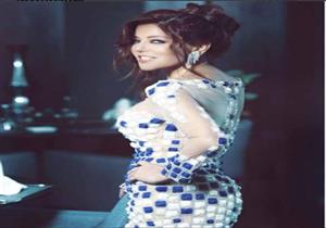 بالصور-  فستان سميرة سعيد يثير سخرية الجمهور