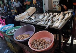 "تموين دمياط" تشن حملة على أسواق الأسماك والمخابز