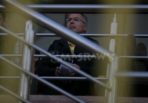 إيناسيو يتابع مباراة الزمالك والشرقية من السلام