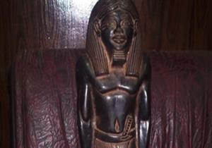 ضبط تمثال أثري بحوزة 4 أشخاص في البحيرة