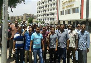 بالصور.. وقفة احتجاجية للفائزين بإسكان أوقاف أسوان للمطالبة بسرعة تسليمهم الشقق