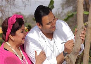 بالصور- أكرم حسني ورجاء الجداوي يعيشان قصة حب في "ريّح المدام"