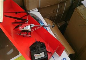 ضبط 480 طائرة "لا سلكية" في ميناء العين السخنة