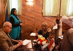 بالصور.. محافظ أسوان يعقد لقاءه الجماهيري الأسبوعي