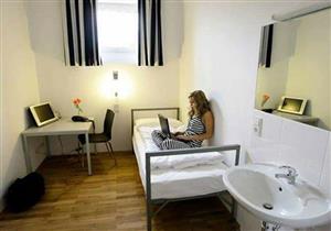  حقيقة صورة أثارت جدلًا لسجن إنفرادي في السويد 