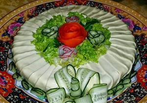 بالفيديو- كيف تستخدم الخضروات لتزيين أطباق رمضان؟