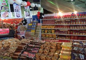 نائب محافظ الجيزة يتفقد منافذ بيع السلع الغذائية بأسعار مخفضة بمدينة البدرشين