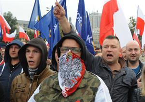 الآلاف يتظاهرون ضد الحكومة البولندية