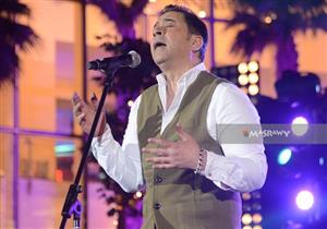 بالصور.. مدحت صالح يشعل حفلا رمضانيا في 6 أكتوبر