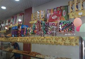 بالصور.. الركود يضرب أسواق مخبوزات العيد بسوهاج