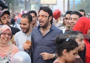 بالصور- أحمد يونس يحتفل بعيد الفطر مع جمهوره في "مصطفى محمود"