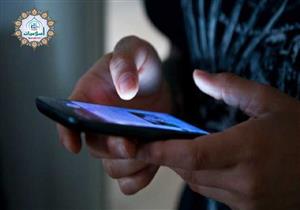 خاص| هل يجوز الحديث عبر الإنترنت مع "عريس" في دولة أخرى للتعرف عليه أكثر؟.. كريمة يجيب