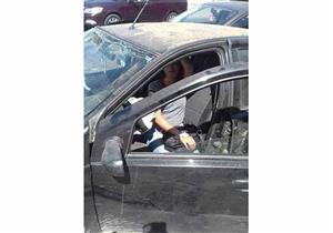 زحام مروري في محور الشهيد بمدينة نصر بسبب حادث تصادم سيارتين-(صور)