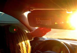 كيف تتجنب تغير لون بشرة يديك من الشمس أثناء ركوب السيارة؟