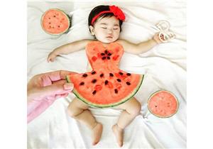   بالصور.. موضة "فساتين البطيخ" تجتاح "السوشيال ميديا"