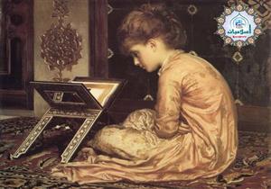 هل يجوز قراءة القرآن دون ستر العورة كأن تقرأ المرأة القرآن وهي كاشفة لشعرها؟