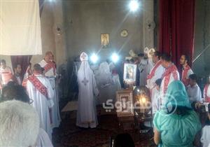 بالصور.. كنائس المنيا تحتفل بمرور 16 قرنًا على رحيل "الأنبا بيشوي"