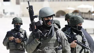 إصابات وأضرار مادية.. رشقات صاروخية مكثفة تستهدف شمال إسرائيل