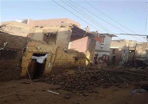 بالصور.. إخلاء 3 منازل آيلة للسقوط في سوهاج